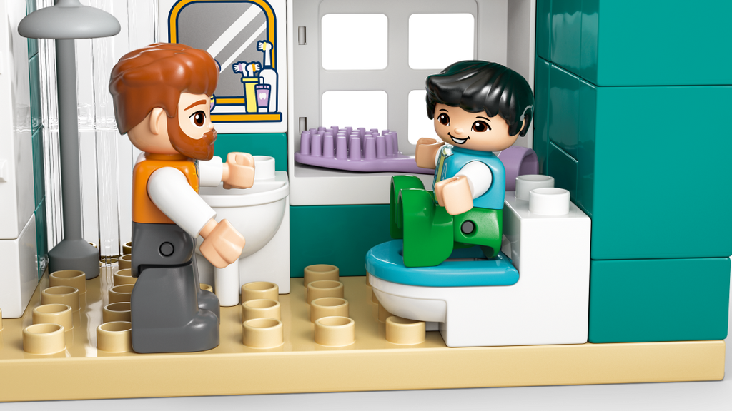 LEGO DUPLO 3-in-1 Modern Family House with Figures 10470