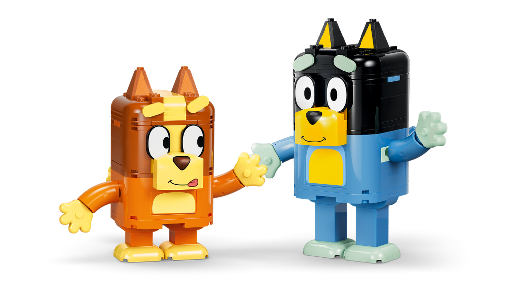 LEGO Bluey Brick-Built Bluey Family 11217