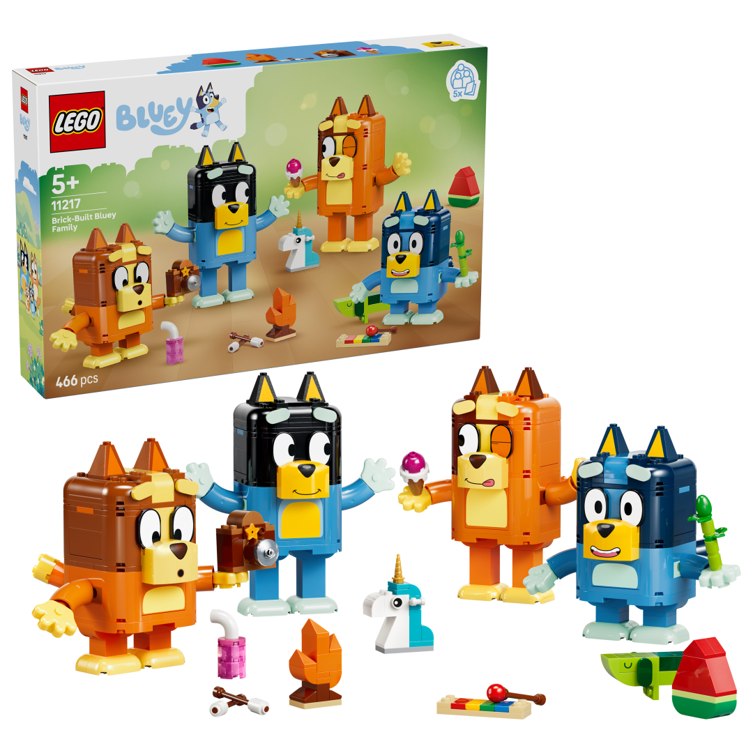 LEGO Bluey Brick-Built Bluey Family 11217