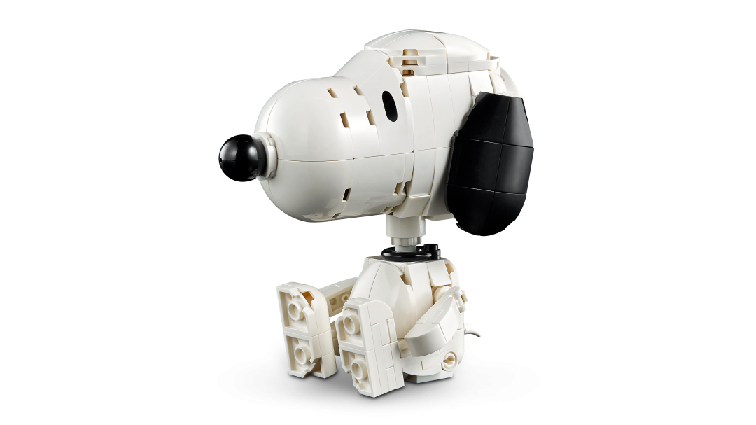 LEGO Ideas Peanuts: Snoopy's Doghouse 21368