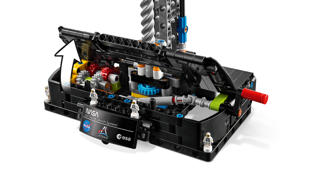 LEGO Technic NASA Artemis Space Launch System Rocket 42221