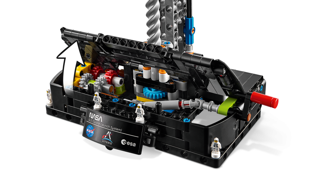 LEGO Technic NASA Artemis Space Launch System Rocket 42221
