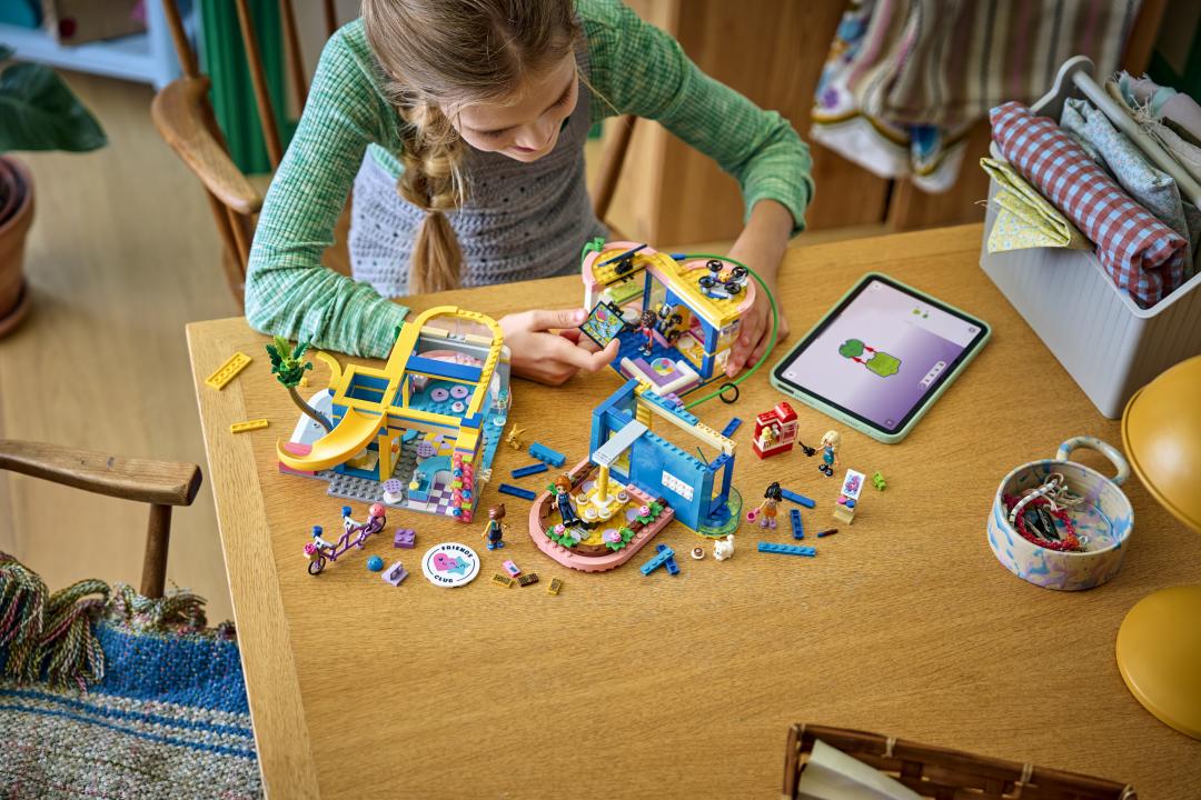 LEGO Friends Heartlake City Friends Club House 42689