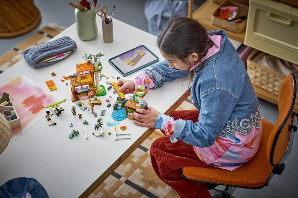 LEGO Friends Koala Habitat & Care Center 42701