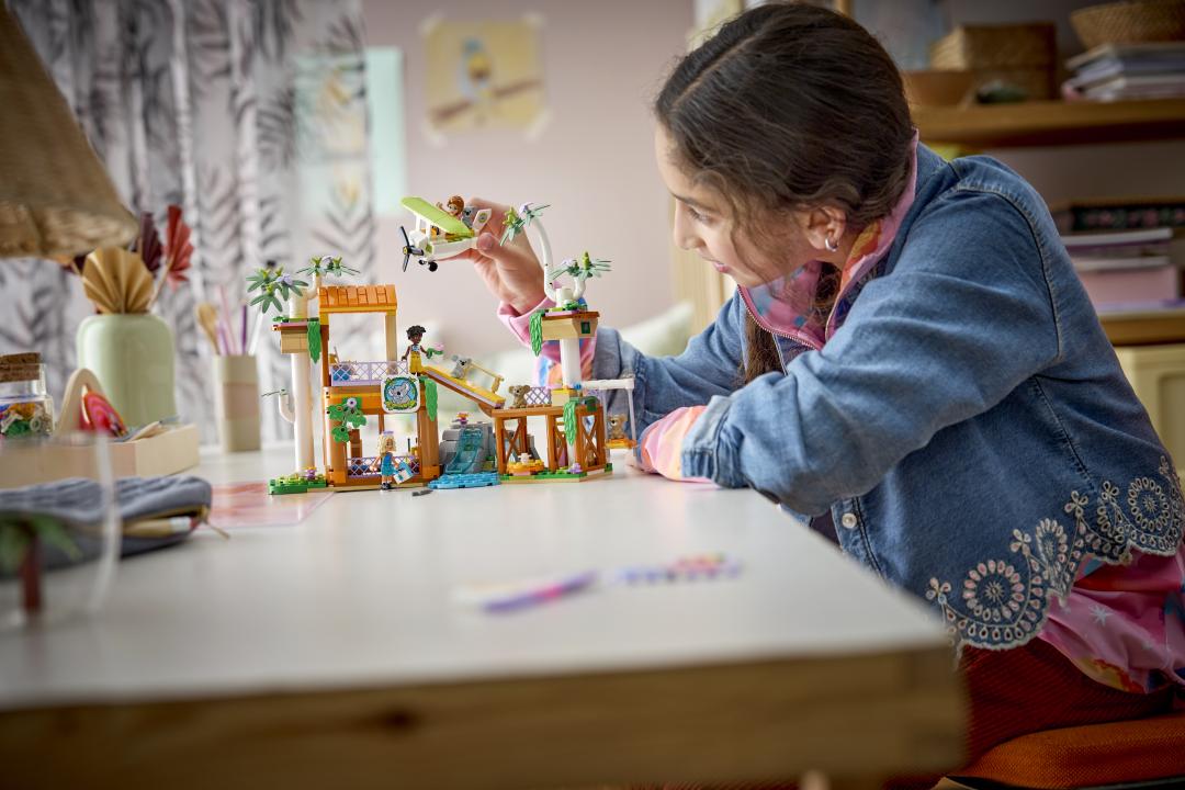 LEGO Friends Koala Habitat & Care Center 42701