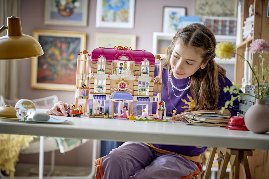 LEGO Friends Heartlake City Grand Hotel 42704