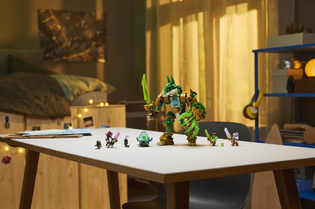 LEGO DREAMZzz Fox Guardian Mech 71508