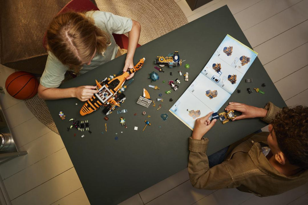 LEGO DREAMZzz Tiger Shark Tank 71515