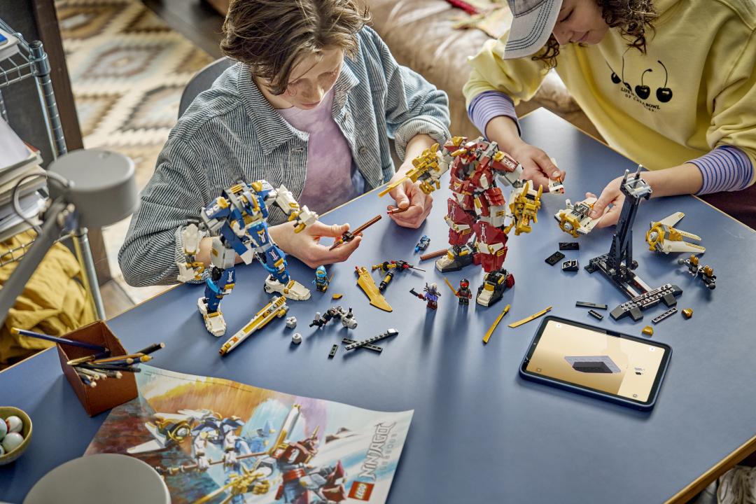 LEGO NINJAGO The Twin Titan Mechs 71870
