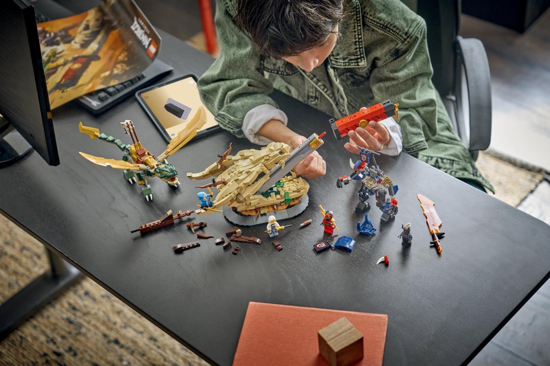 LEGO NINJAGO Battle at the Dragon's Blade 71871