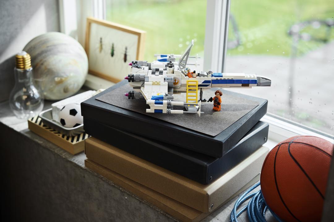 LEGO Star Wars New Republic X-Wing Starfighter 75460