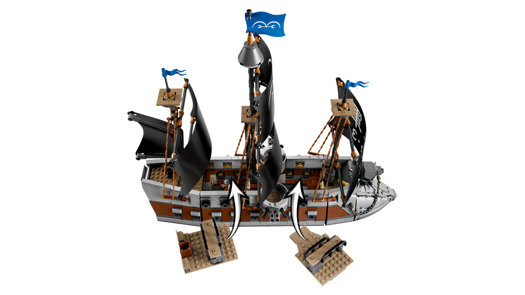 LEGO One Piece Garp's Marine Battleship 75646