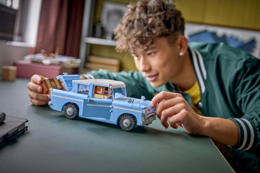 LEGO Harry Potter Enchanted Flying Ford Anglia 76470