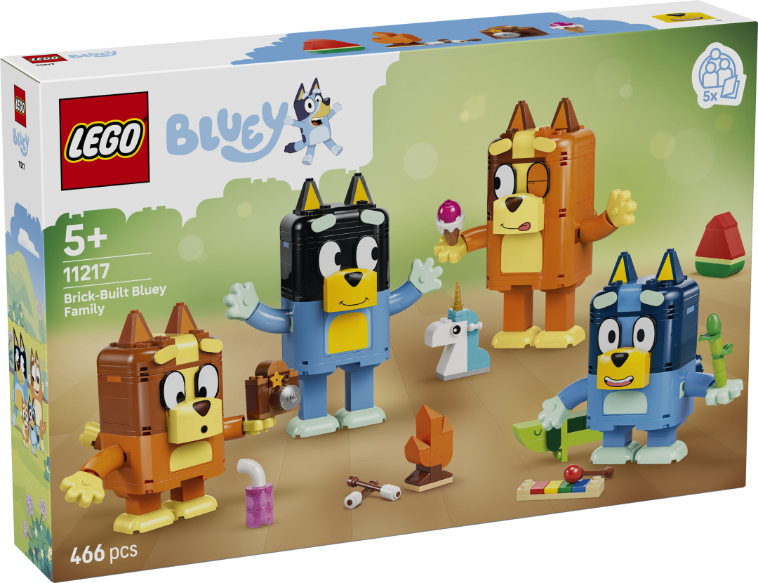LEGO Bluey Brick-Built Bluey Family 11217
