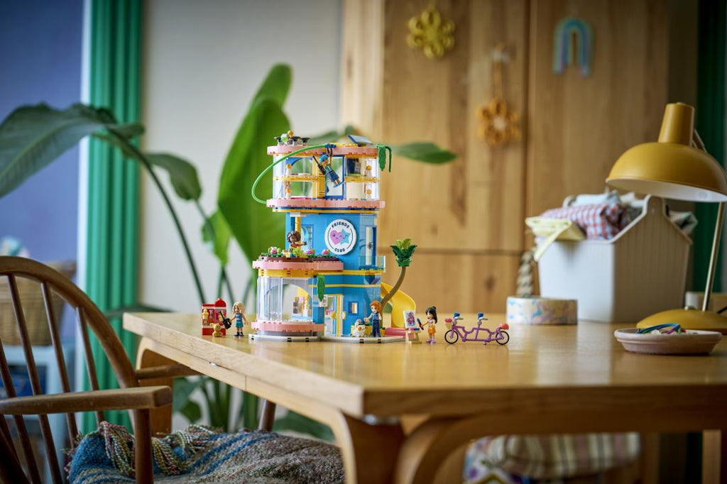 LEGO Friends Heartlake City Friends Club House 42689