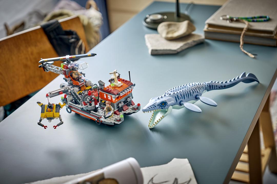 LEGO Jurassic World Mosasaurus Dinosaur Boat Attack 77983