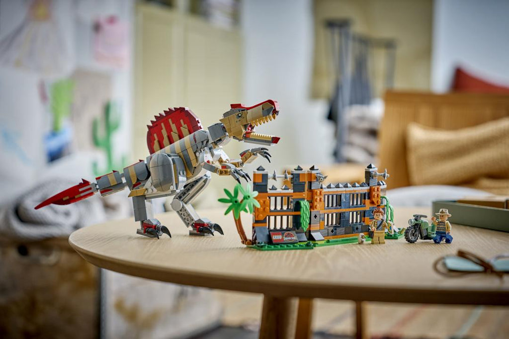 LEGO Jurassic World Spinosaurus Dinosaur Escape 77982
