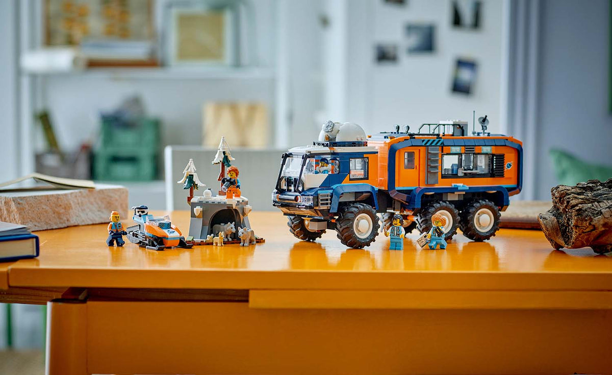LEGO City Arctic Explorer Science Lab Truck 60471
