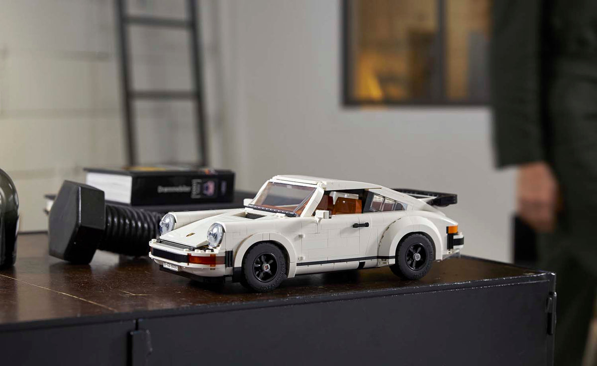 LEGO ICONS Porsche 911 10295