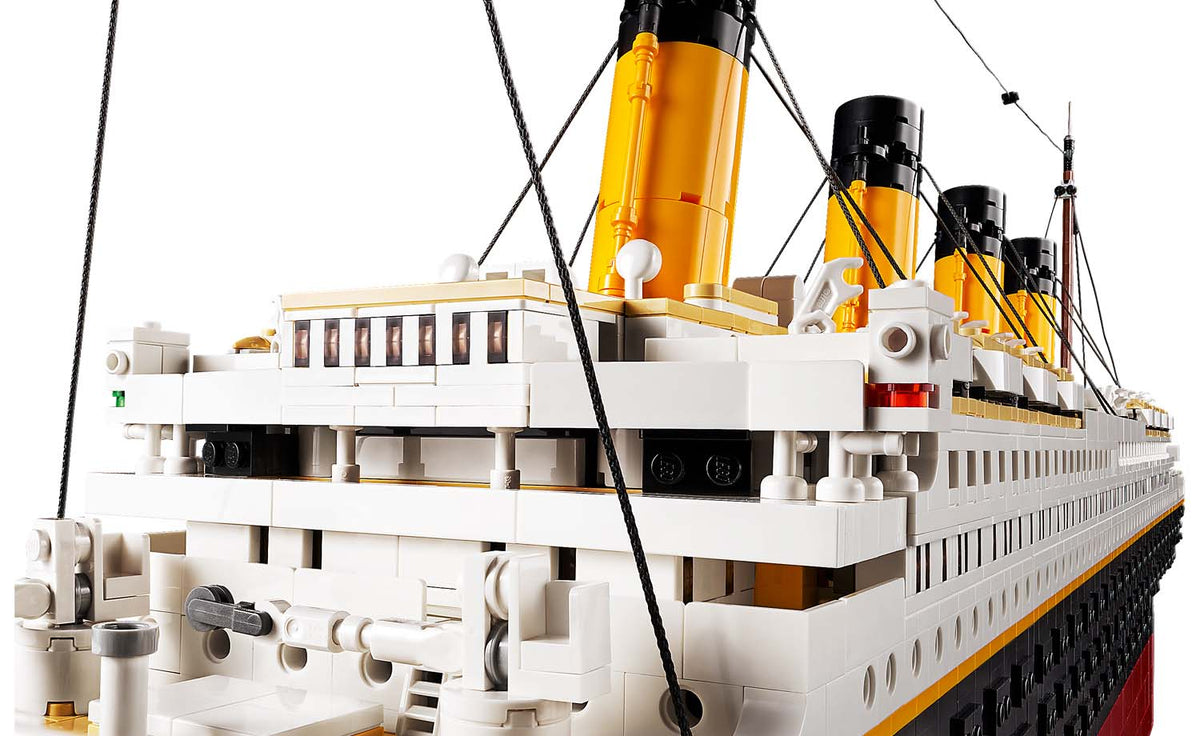 LEGO ICONS Titanic 10294