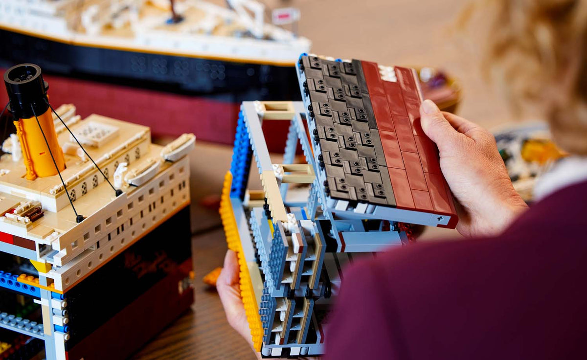 LEGO ICONS Titanic 10294
