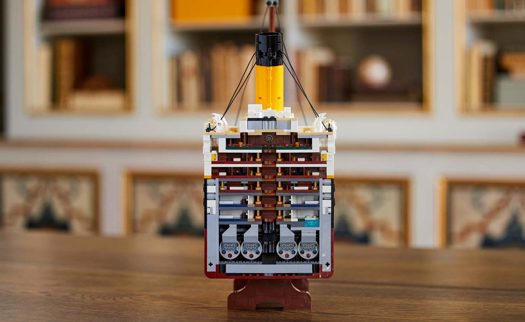 LEGO ICONS Titanic 10294