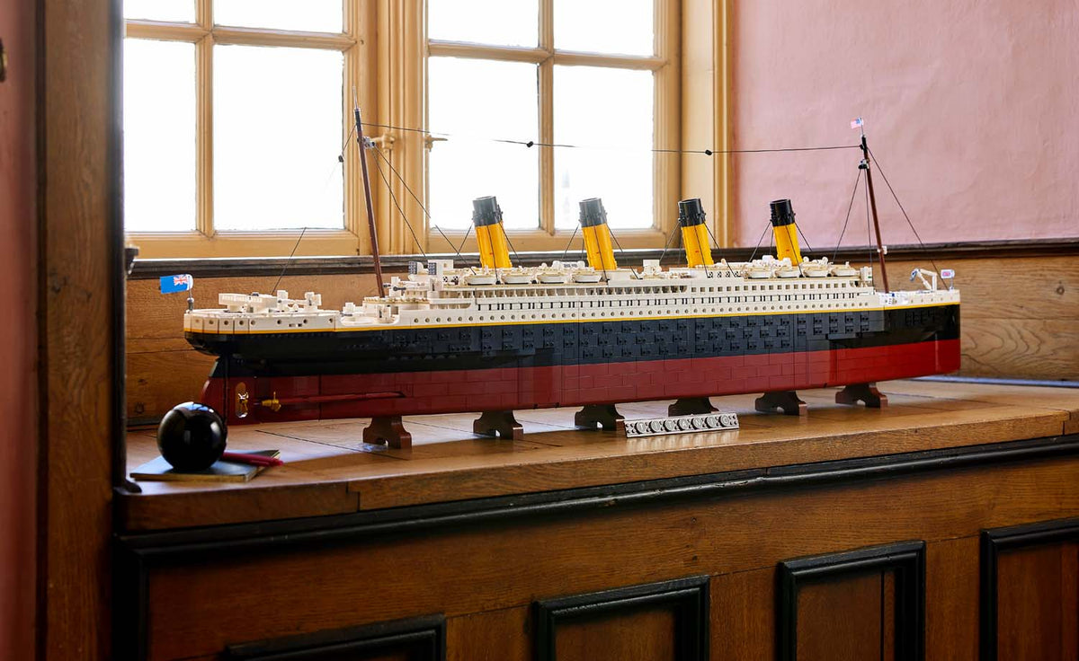 LEGO ICONS Titanic 10294