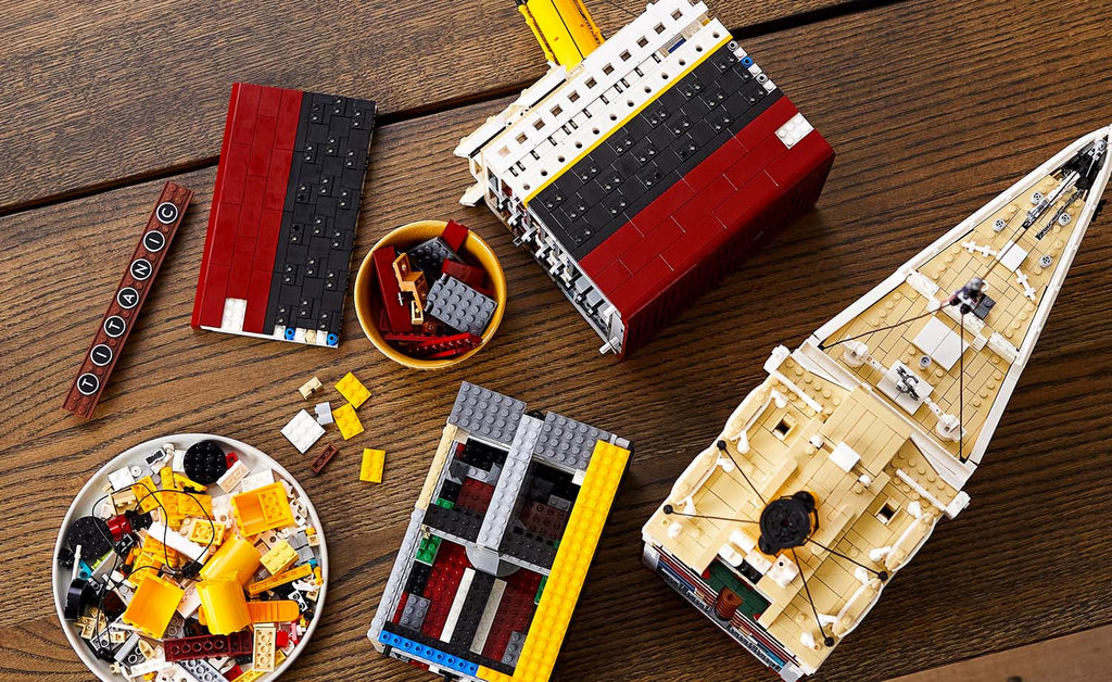 LEGO ICONS Titanic 10294