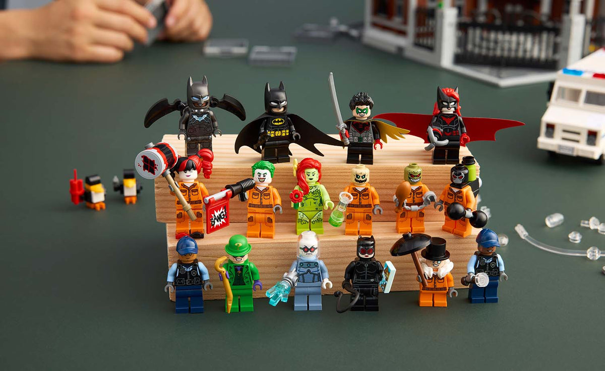LEGO DC Arkham Asylum 76300