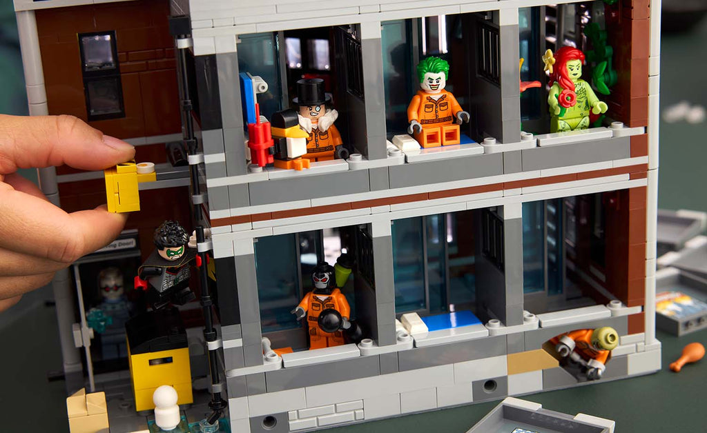 LEGO DC Arkham Asylum 76300