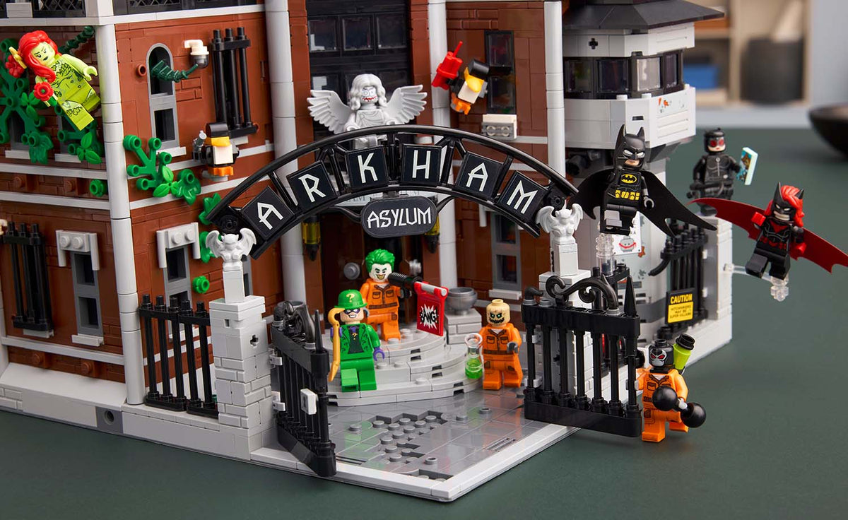 LEGO DC Arkham Asylum 76300