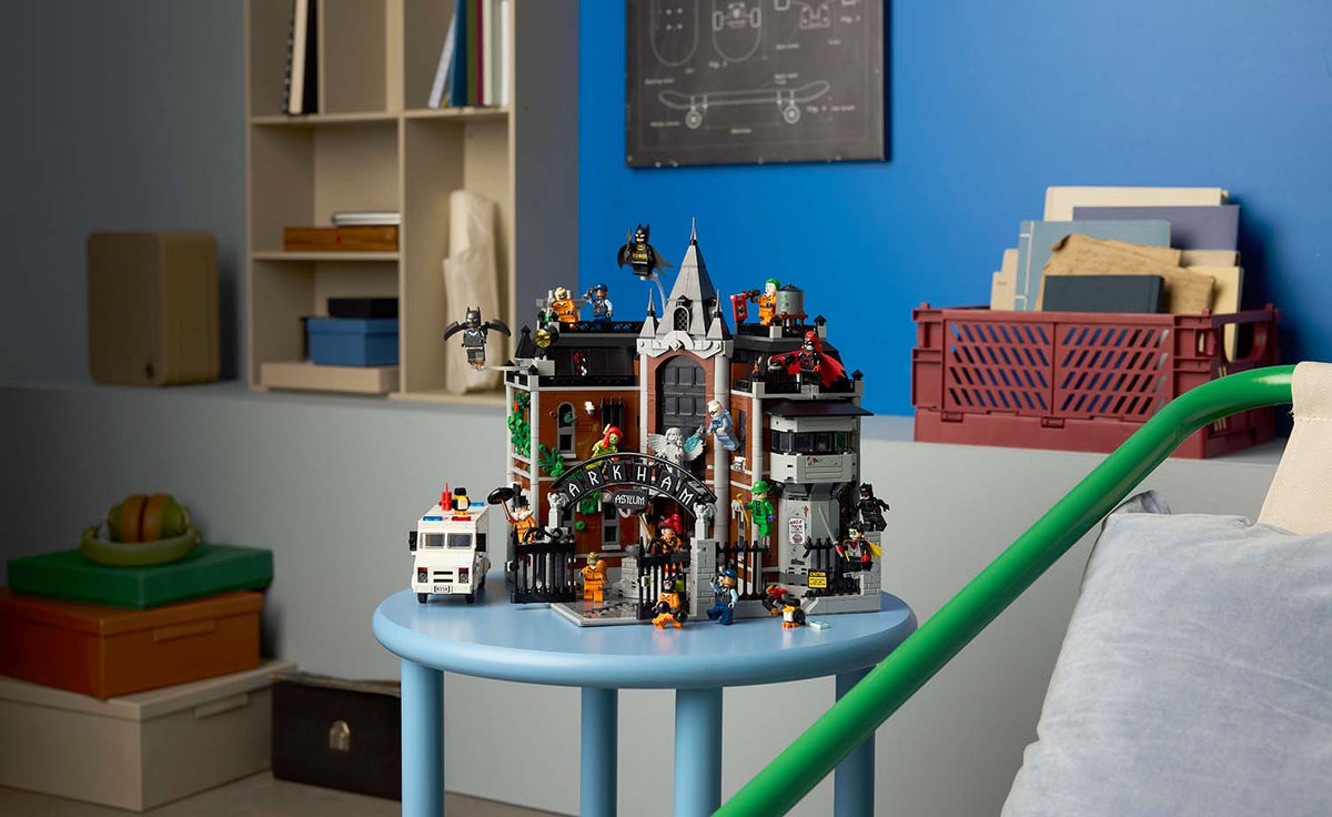 LEGO DC Arkham Asylum 76300