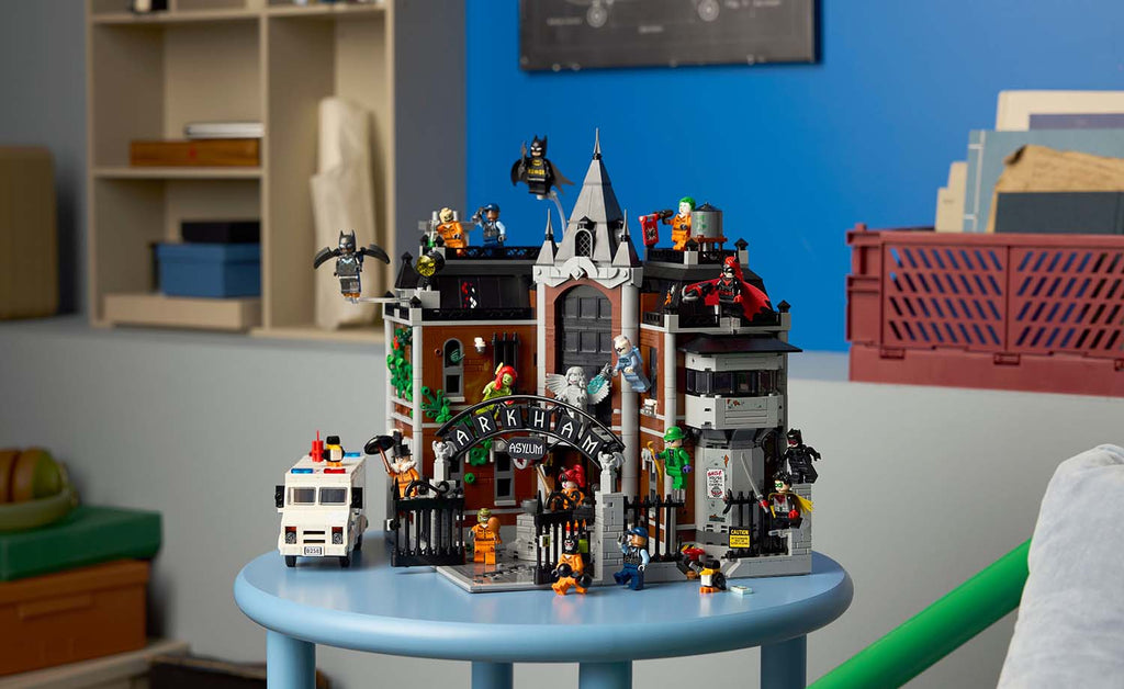 LEGO DC Arkham Asylum 76300