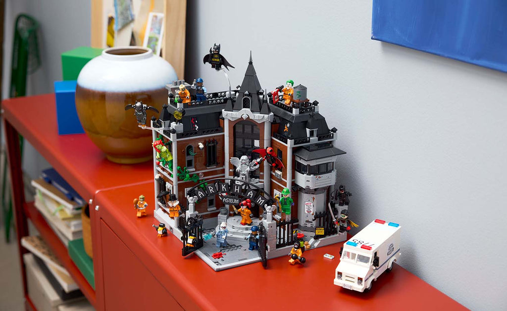 LEGO DC Arkham Asylum 76300
