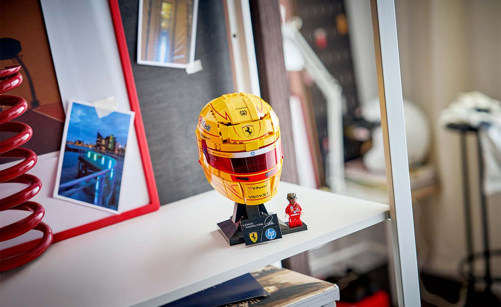 LEGO Editions Scuderia Ferrari HP Lewis Hamilton Helmet 43022