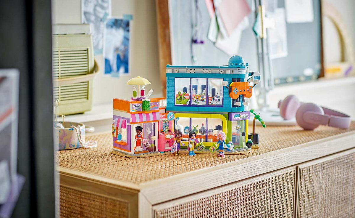 LEGO Friends Comic Book and Game Shop 42674