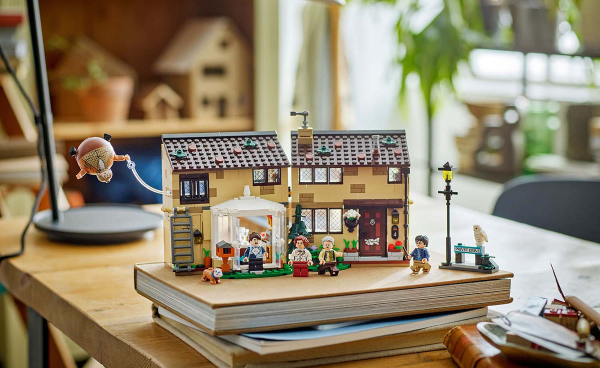 LEGO Harry Potter Privet Drive: Aunt Marge's Visit 76451
