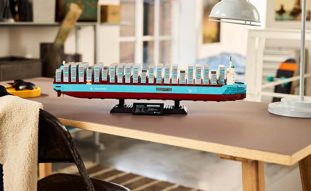 LEGO Iconic Maersk Dual-Fuel Container Vessel 40955