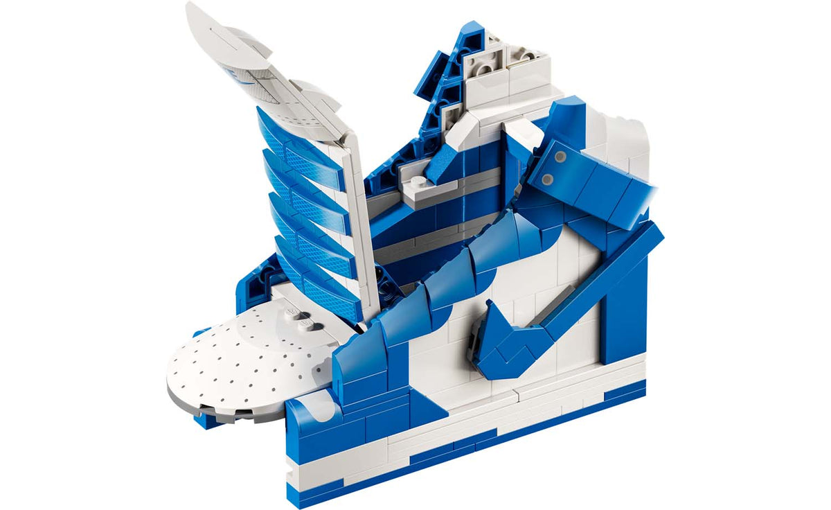 LEGO Iconic Nike Dunk 43008
