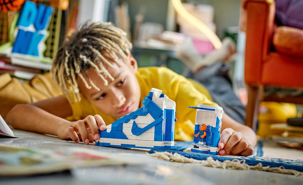 LEGO Iconic Nike Dunk 43008