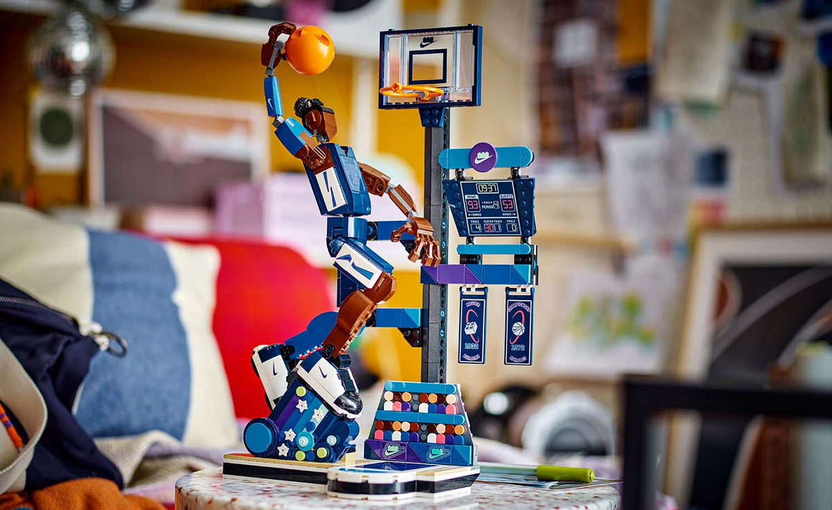 LEGO Iconic Nike Slam Dunk 43010