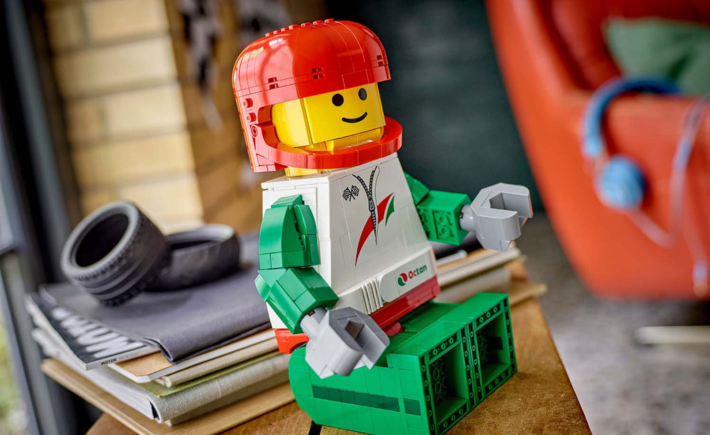 LEGO Iconic Scaled-Up Racing Driver Minifigure 40819