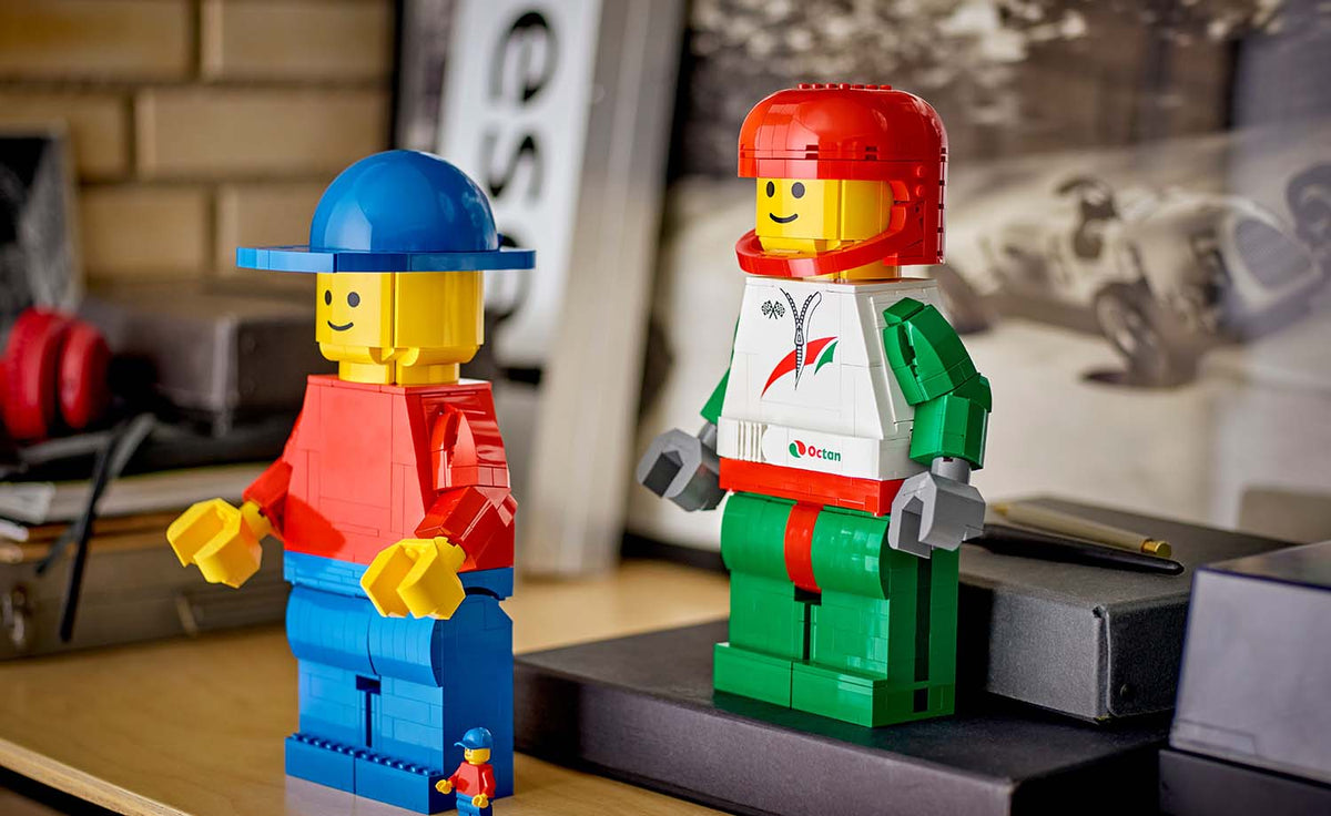 LEGO Iconic Scaled-Up Racing Driver Minifigure 40819
