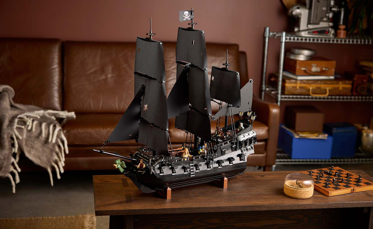 LEGO ICONS Captain Jack Sparrow's Pirate Ship 10365