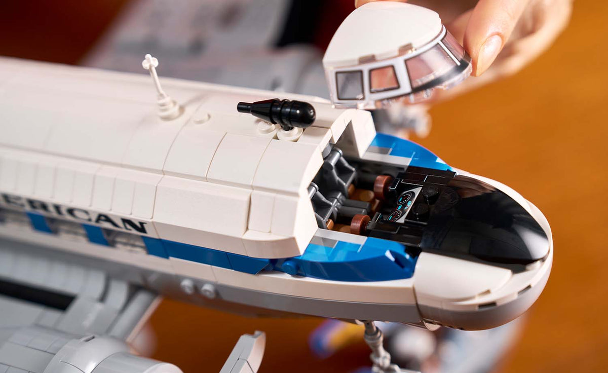 LEGO ICONS Douglas DC-3 PAN AM Airliner 11378