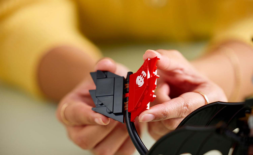 LEGO ICONS How to Train Your Dragon: Toothless 10375