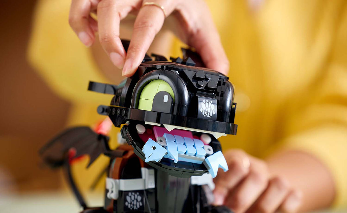 LEGO ICONS How to Train Your Dragon: Toothless 10375