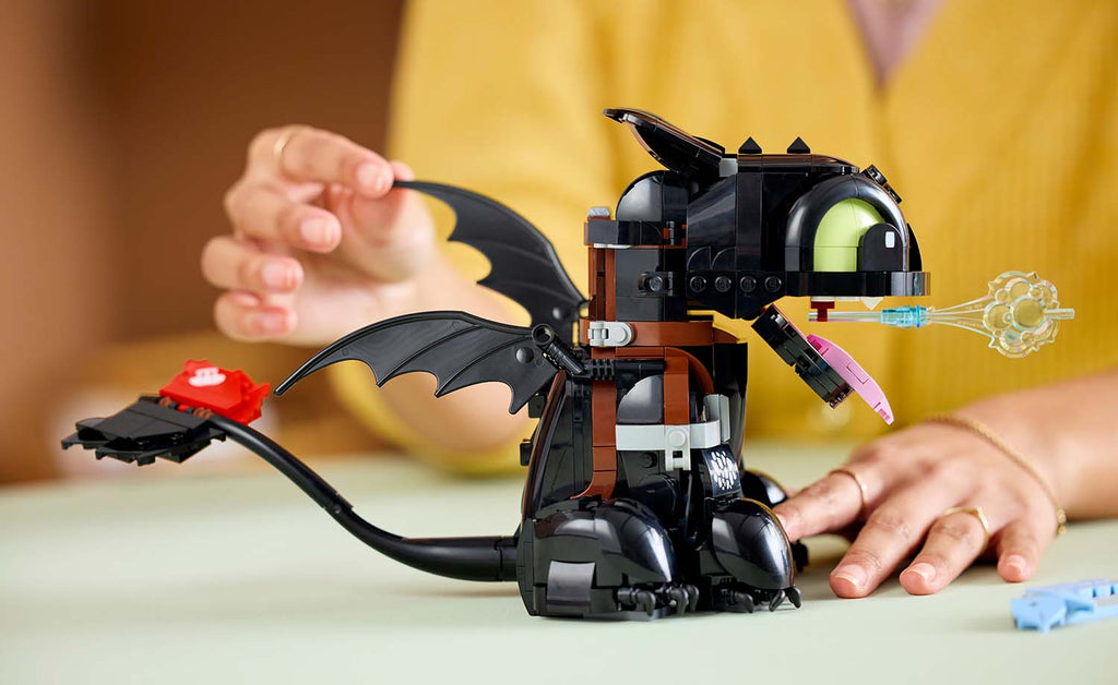 LEGO ICONS How to Train Your Dragon: Toothless 10375