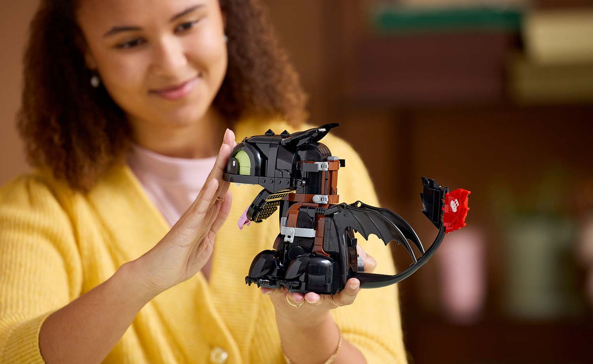 LEGO ICONS How to Train Your Dragon: Toothless 10375