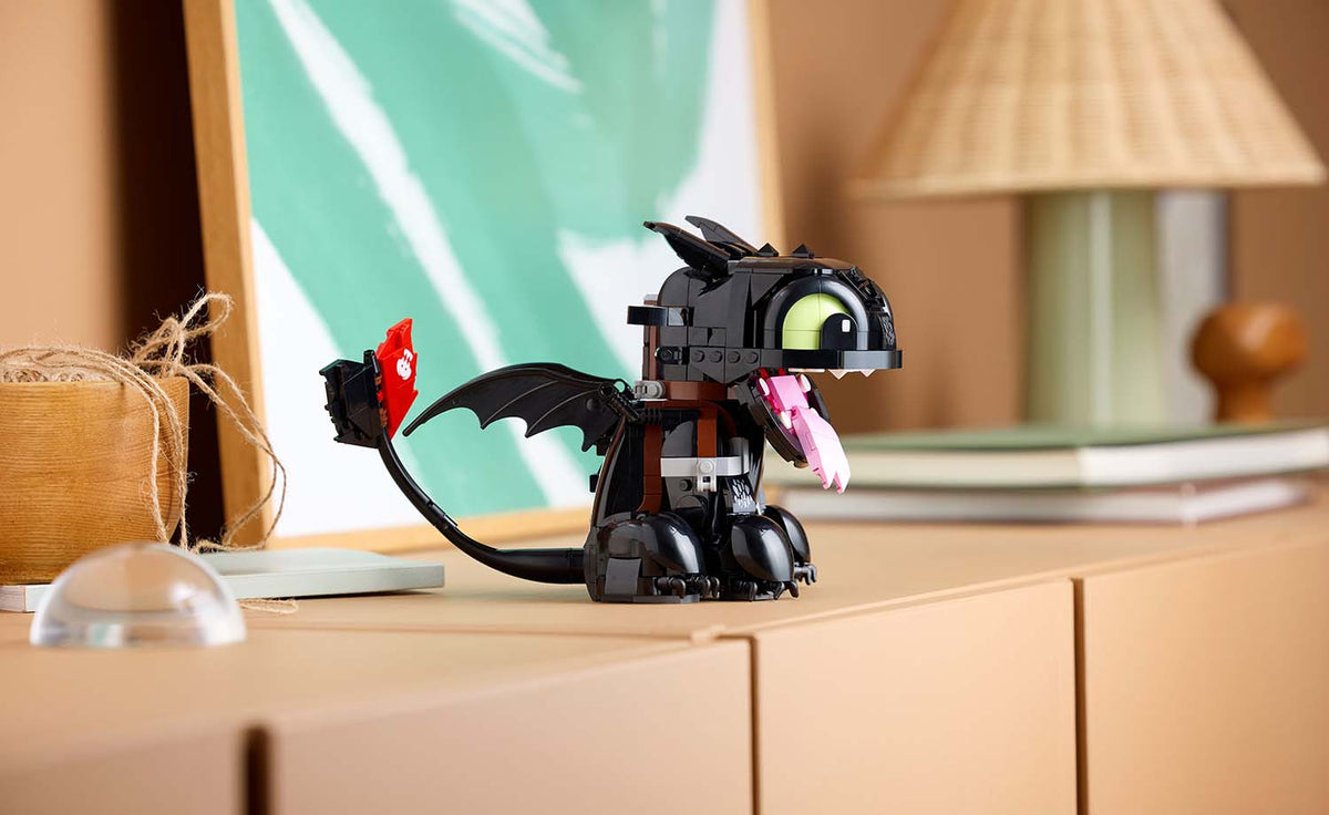 LEGO ICONS How to Train Your Dragon: Toothless 10375
